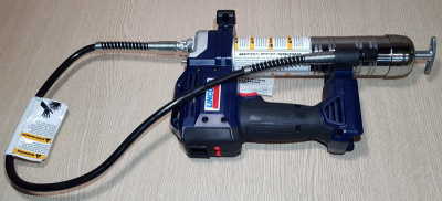 LINCOLN 1882E Шприц для смазки аккумуляторный в кейсе (аналог SKF TLGB 20)