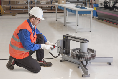 TIH L33MB/LV Самый большой индукционный нагреватель для цельных деталей (до 350 кг, 400В)