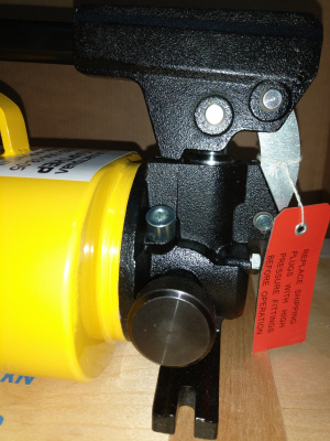 P-801 Ручной гидравлический насос сверхвысокого давления Enerpac 70 МПа